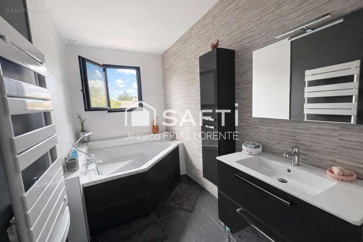 Photo 7 - Maison à ARTIGUES-PRES-BORDEAUX