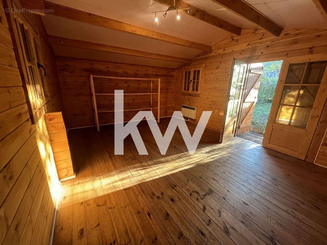 Maison à SAINT-PANTALEON-DE-LARCHE