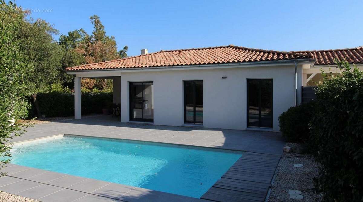 Rare à Méjannes-le-Clap : Villa Contemporaine Plain-Pied (DPE A) avec dépendance et piscine - photo 3