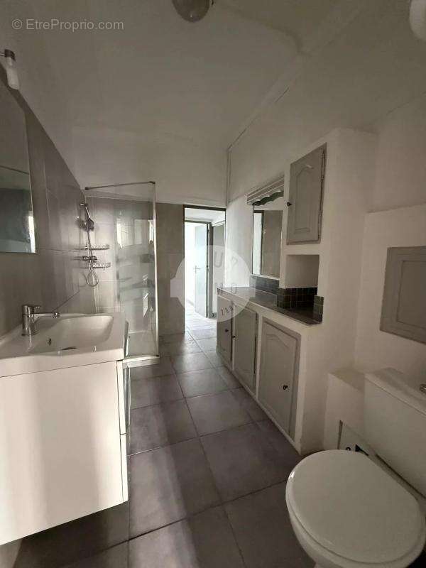 Appartement à ROQUEVAIRE