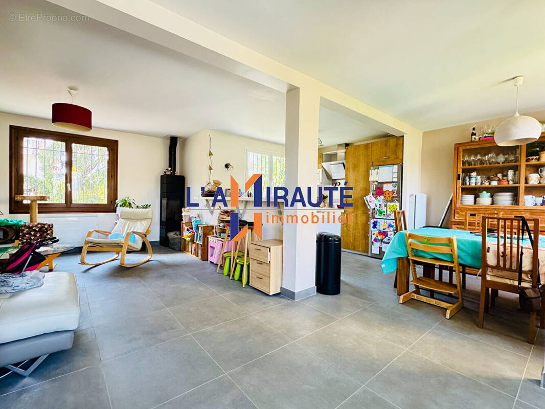 Maison à HOUILLES