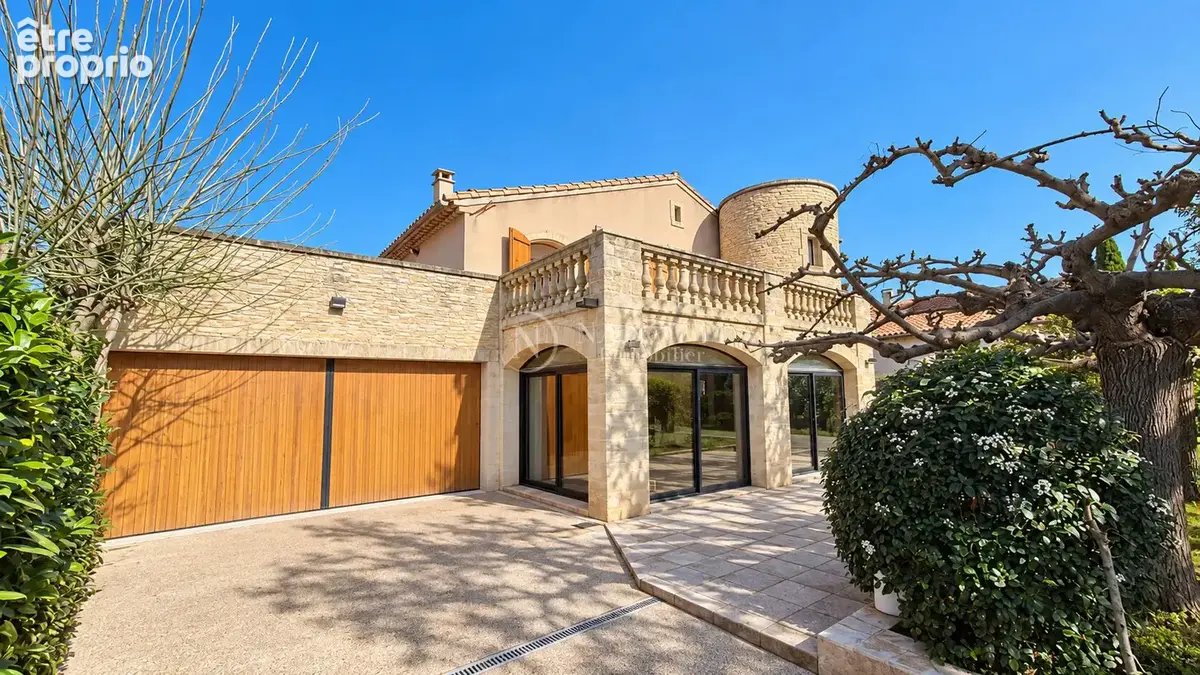 Superbe bâtisse  de 150m² sur jardin clos  à CAVAILLON. - photo 2