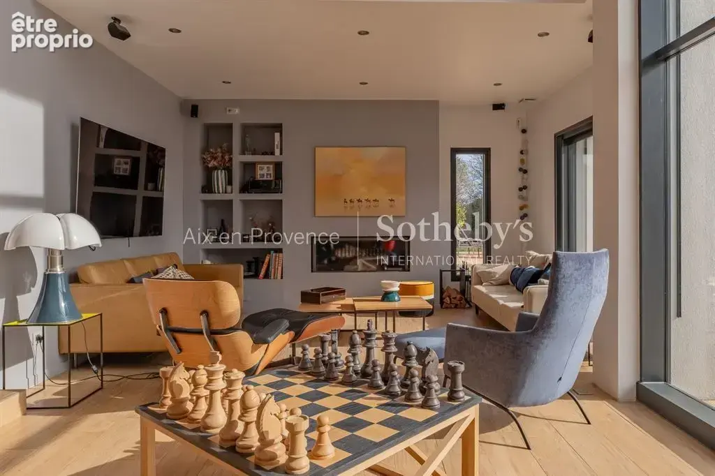 Propriété contemporaine de 250 m² sur un terrain arboré de 4 000 m² - photo 3