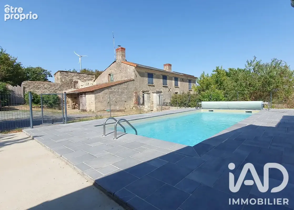 Photo 1 - Maison à CERNUSSON