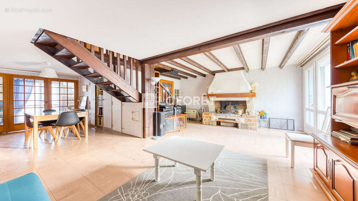 Maison à ROISSY-EN-BRIE