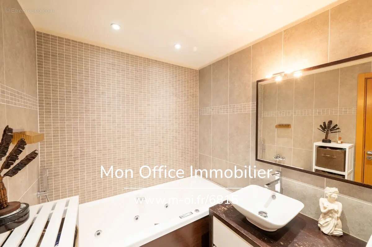 Appartement à SAINT-RAPHAEL