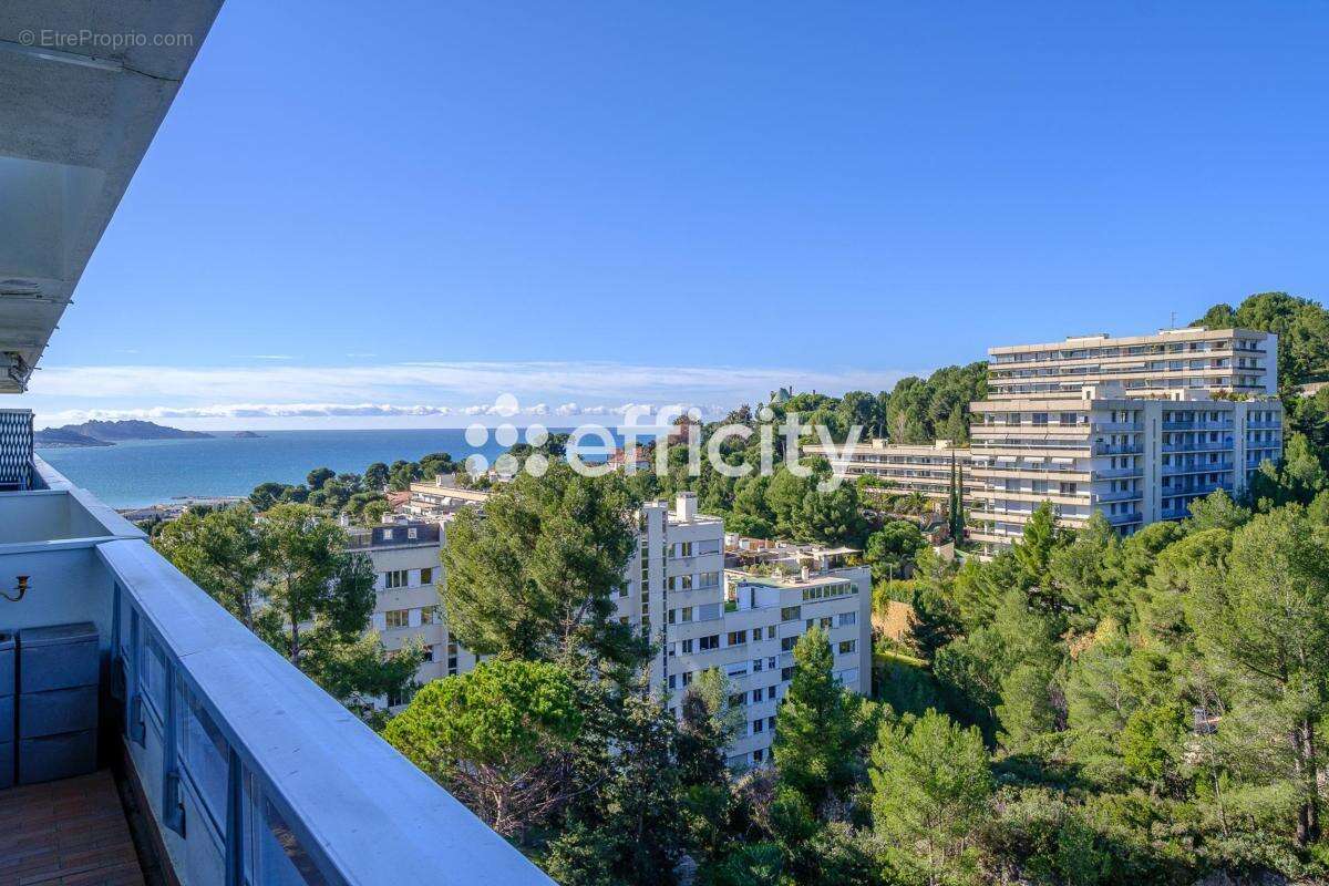 Appartement à MARSEILLE-8E