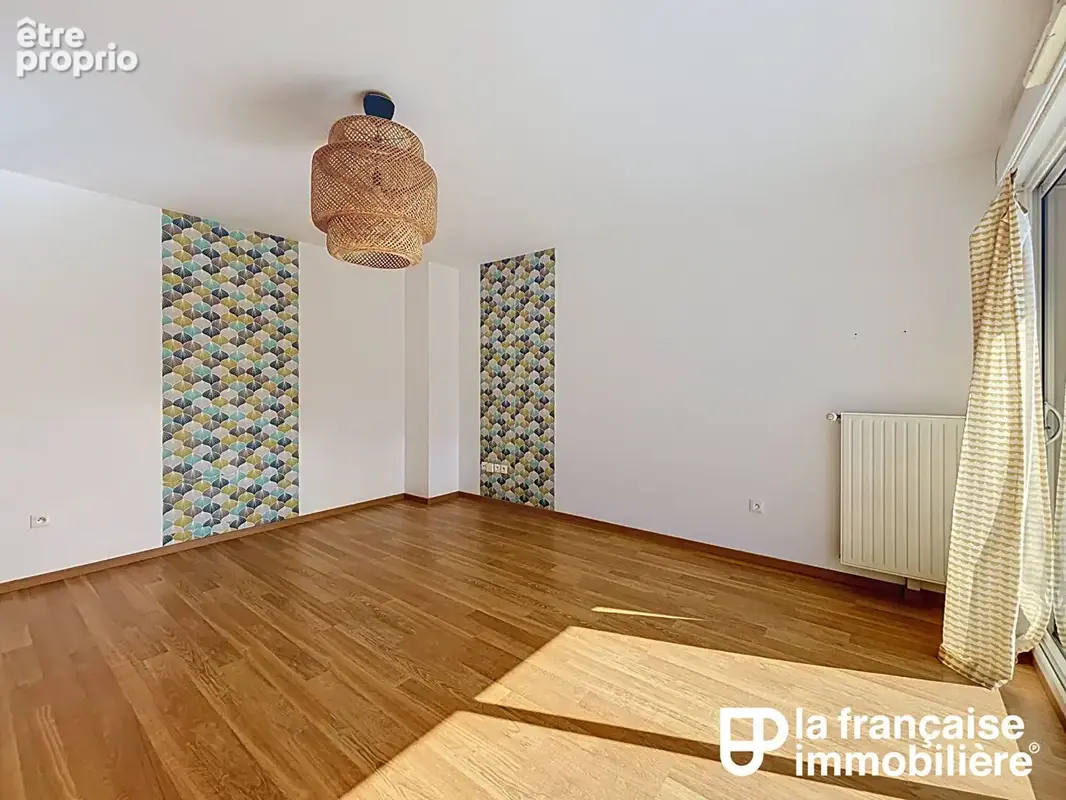 Appartement type 3- copropriete recente - centre - deux chambres - balcon - garage- montgermont - photo 2