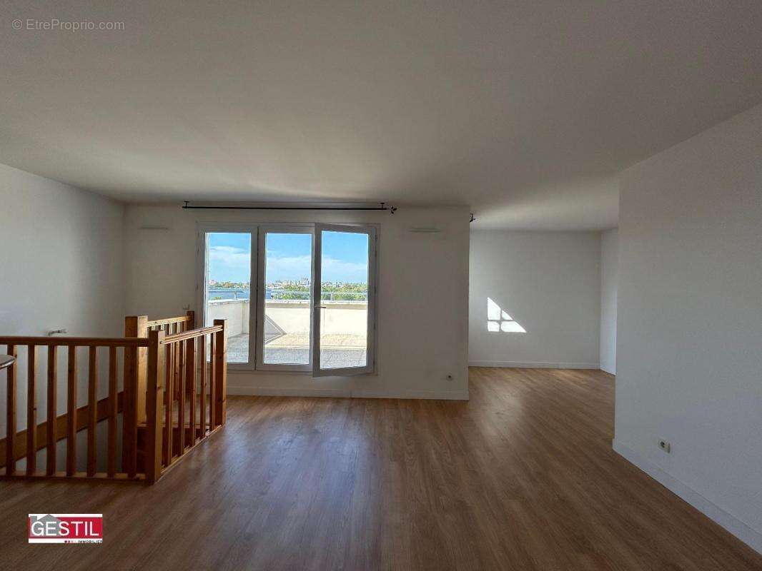 Appartement à SAINT-OUEN-L'AUMONE