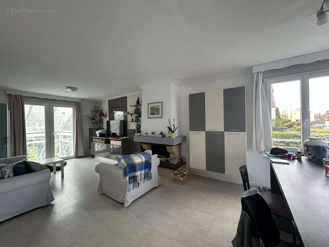 Maison à SAINT-JULIEN-LES-VILLAS