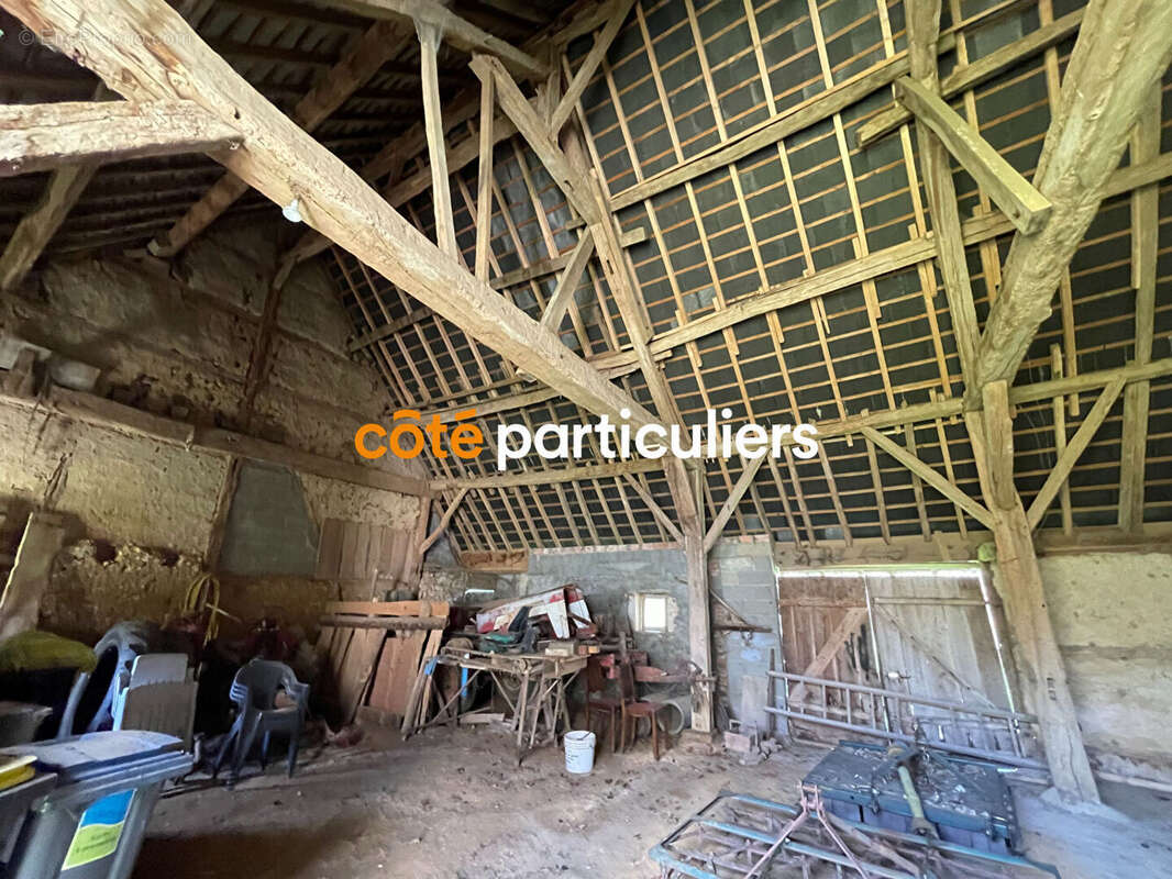 Maison à SAINT-HILAIRE-EN-LIGNIERES