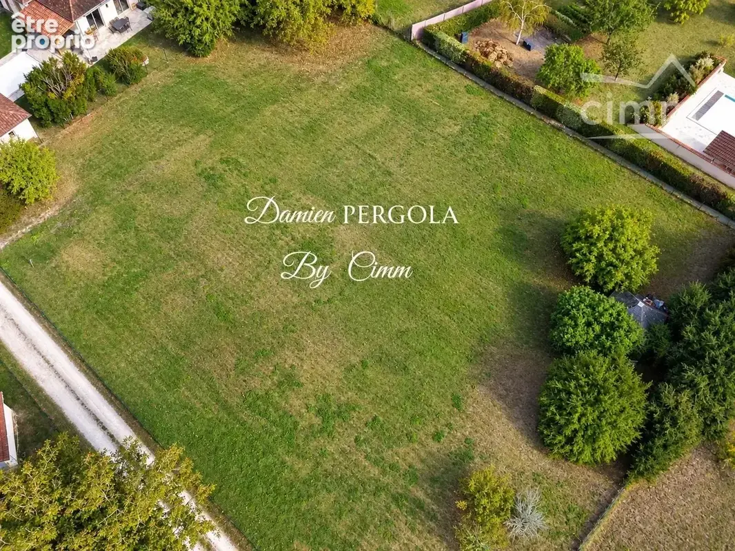 Photo Terrain à Montignac au prix de 100 500€
