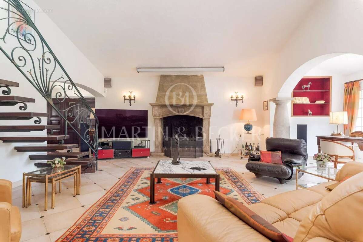 Maison à MOUGINS