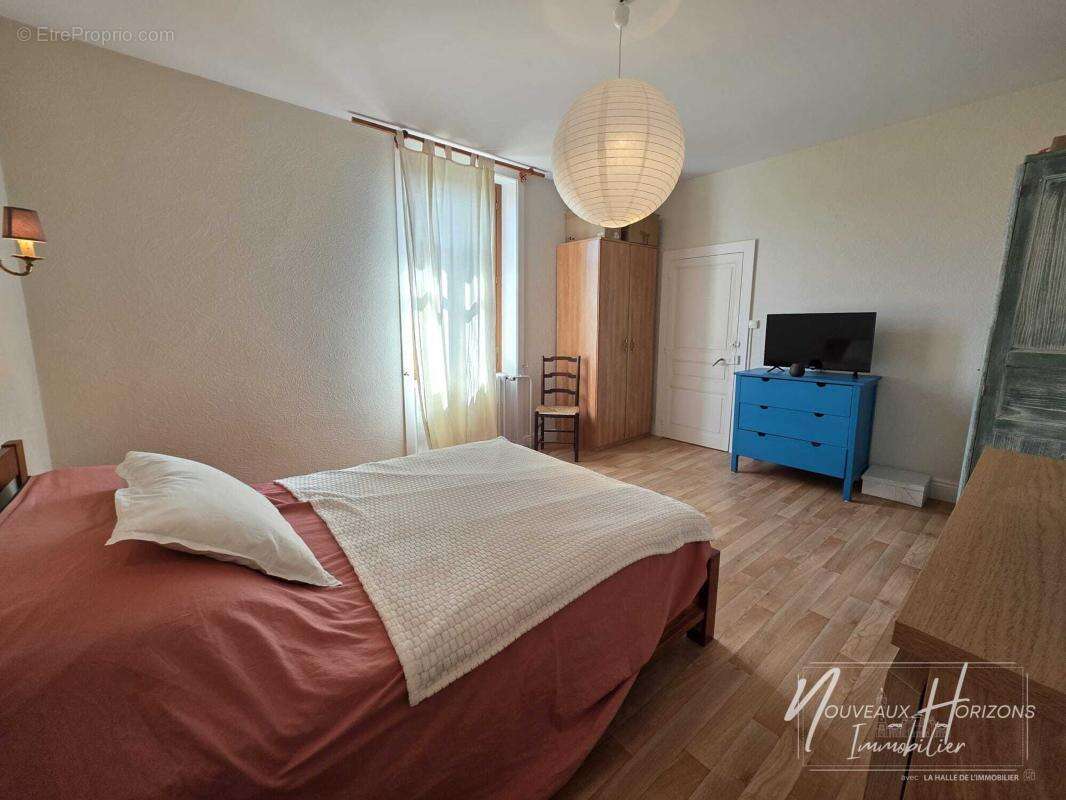 Maison 182 m² à Saint-Junien  - photo 6