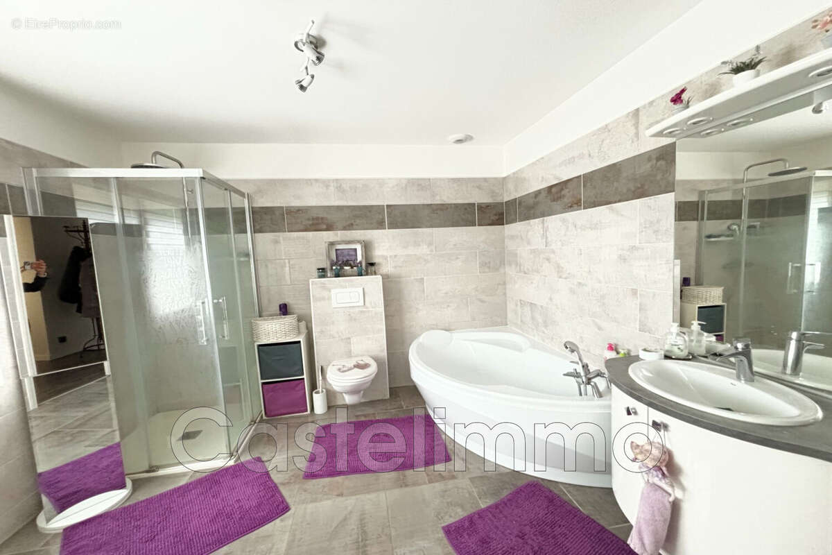 Maison à CASTELSARRASIN