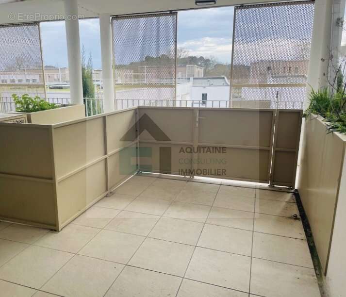 Appartement à VILLENAVE-D&#039;ORNON