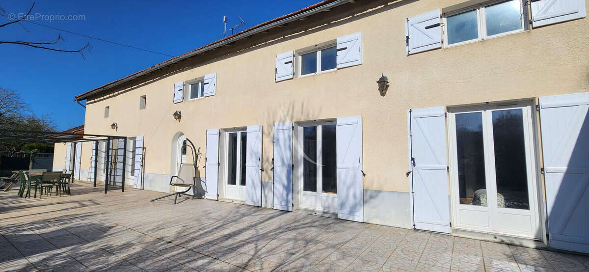 Payre - maison - longere - 6 chambres - garage - jardin - photo 3
