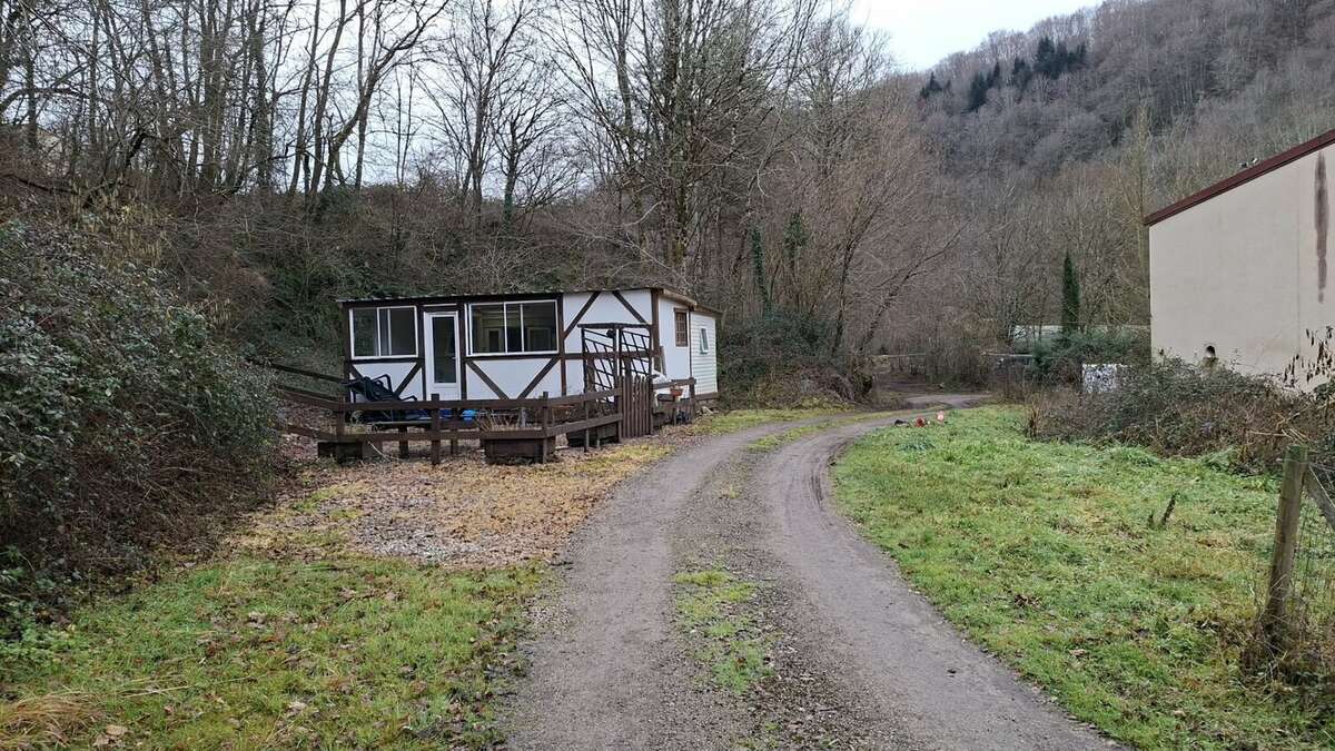Propriété de 3,3 hectares au bord de l'eau, à quelques minutes de Saint-Céré - photo 5