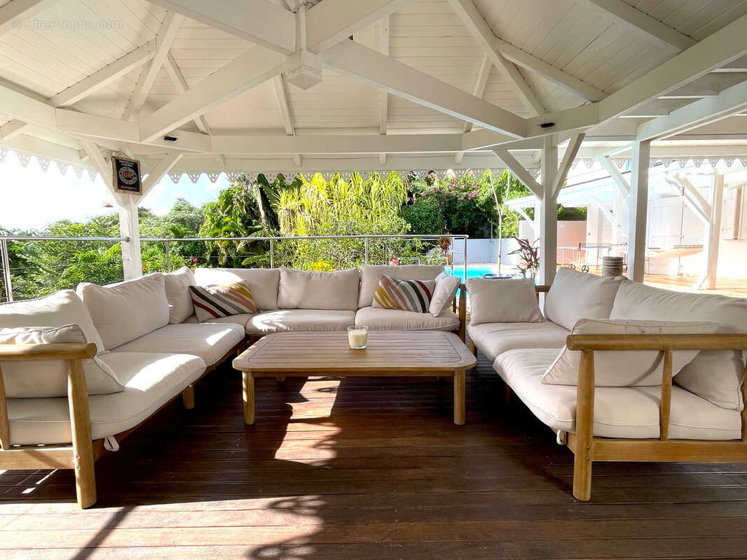 Maison à LES TROIS-ILETS