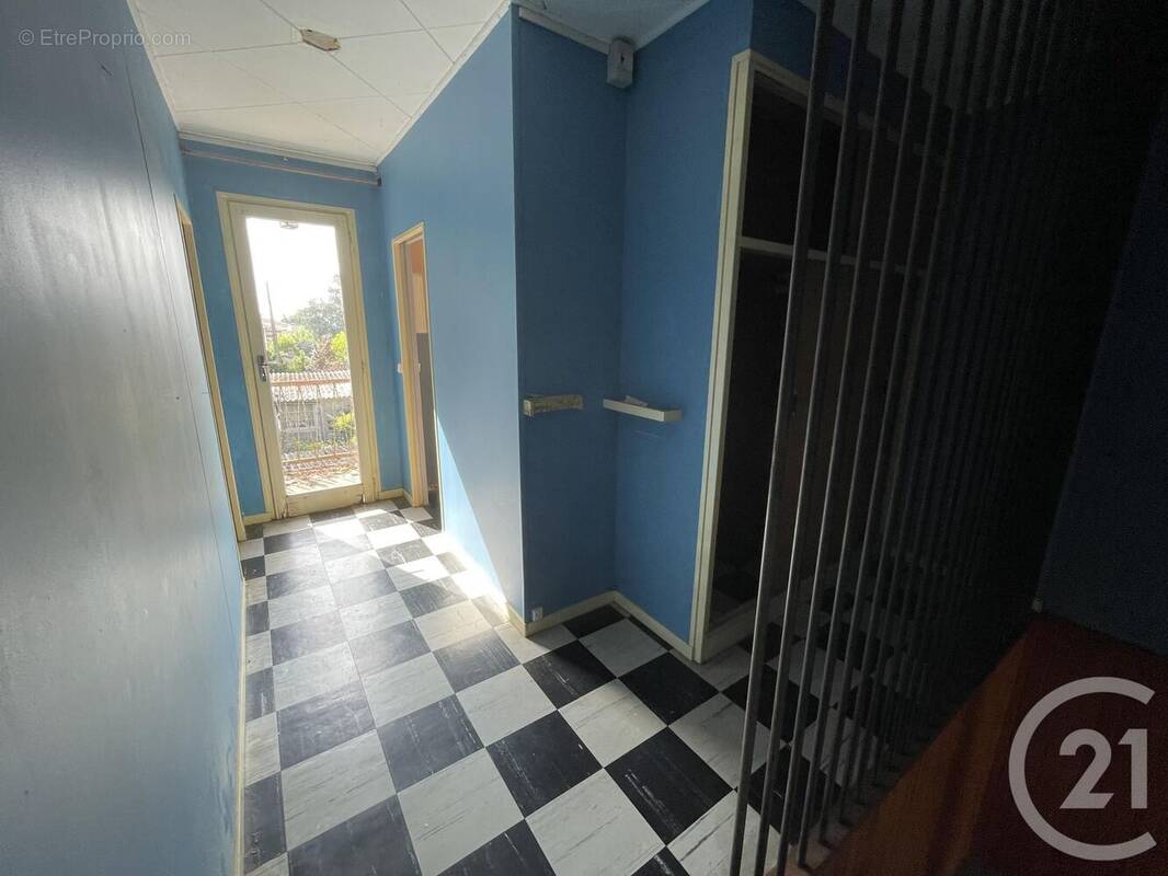 Maison 123 m² à Guitres  - photo 2