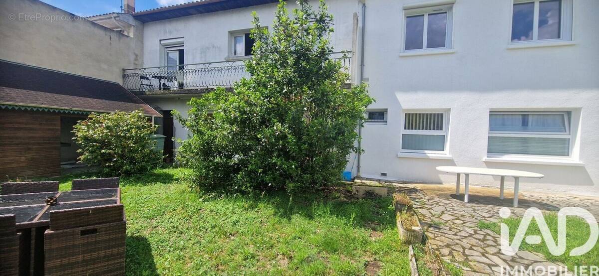 Photo 1 - Appartement à MONTPON-MENESTEROL
