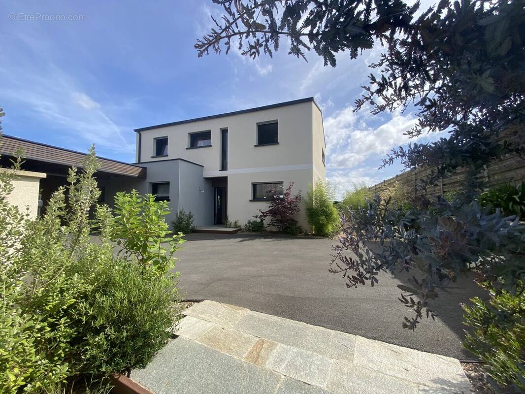 Maison à MINIHY-TREGUIER