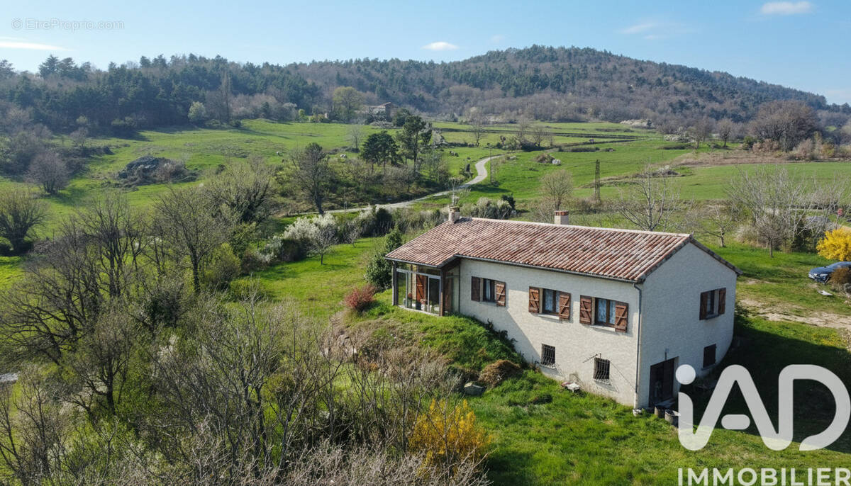 Photo 1 - Maison à SAINT-VICTOR