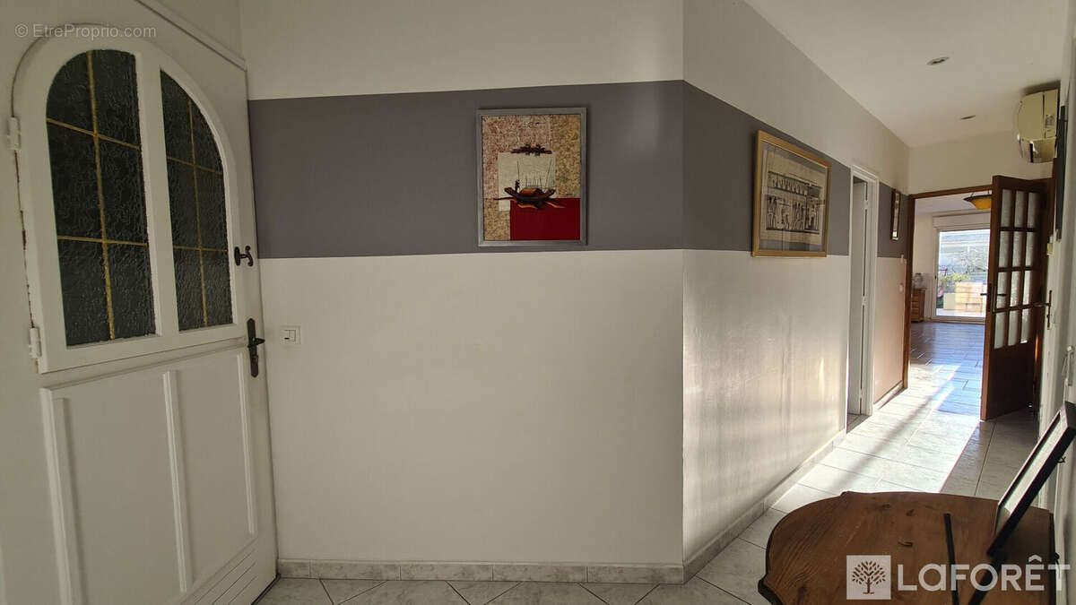 Frontignan, appartement T5, avec jardin et piscine - photo 12