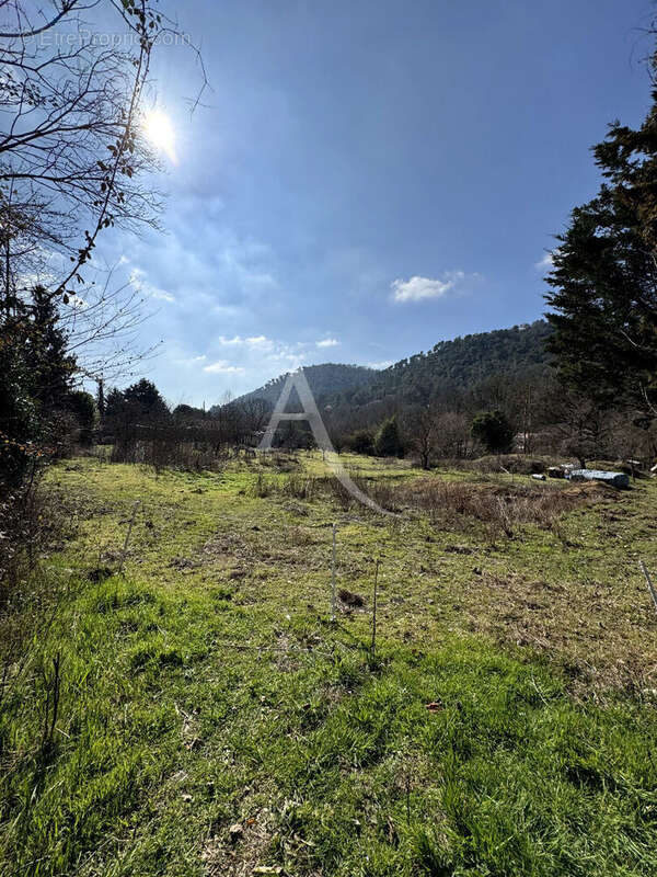Terrain à LEVENS