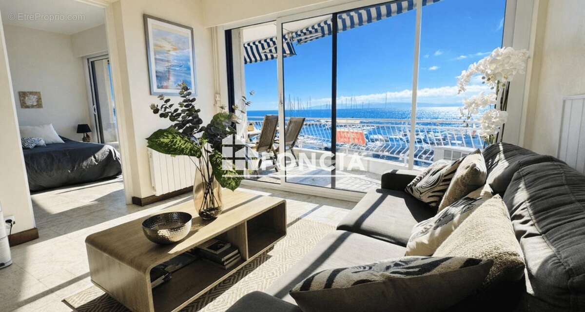 Appartement à SAINT-RAPHAEL