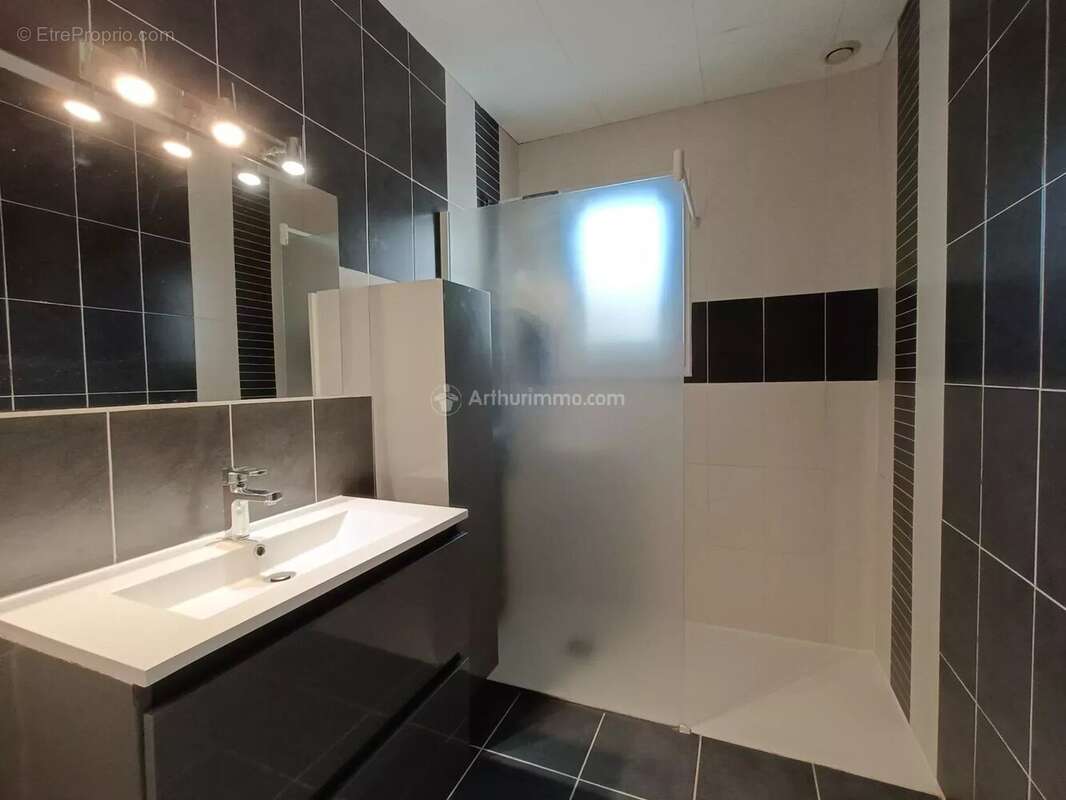 Maison à SAINT-JUERY