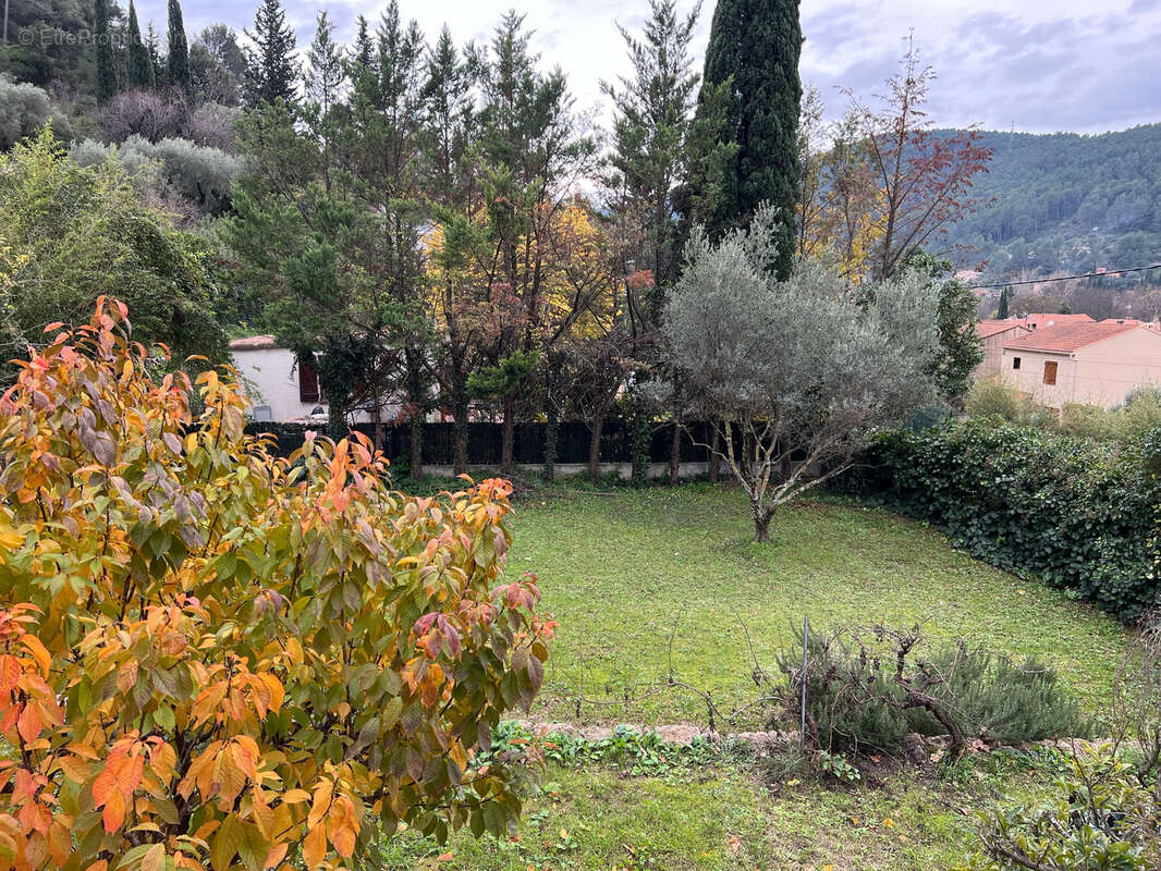 Maison à SOLLIES-TOUCAS