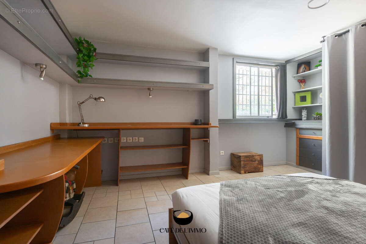 Appartement à MARSEILLE-7E