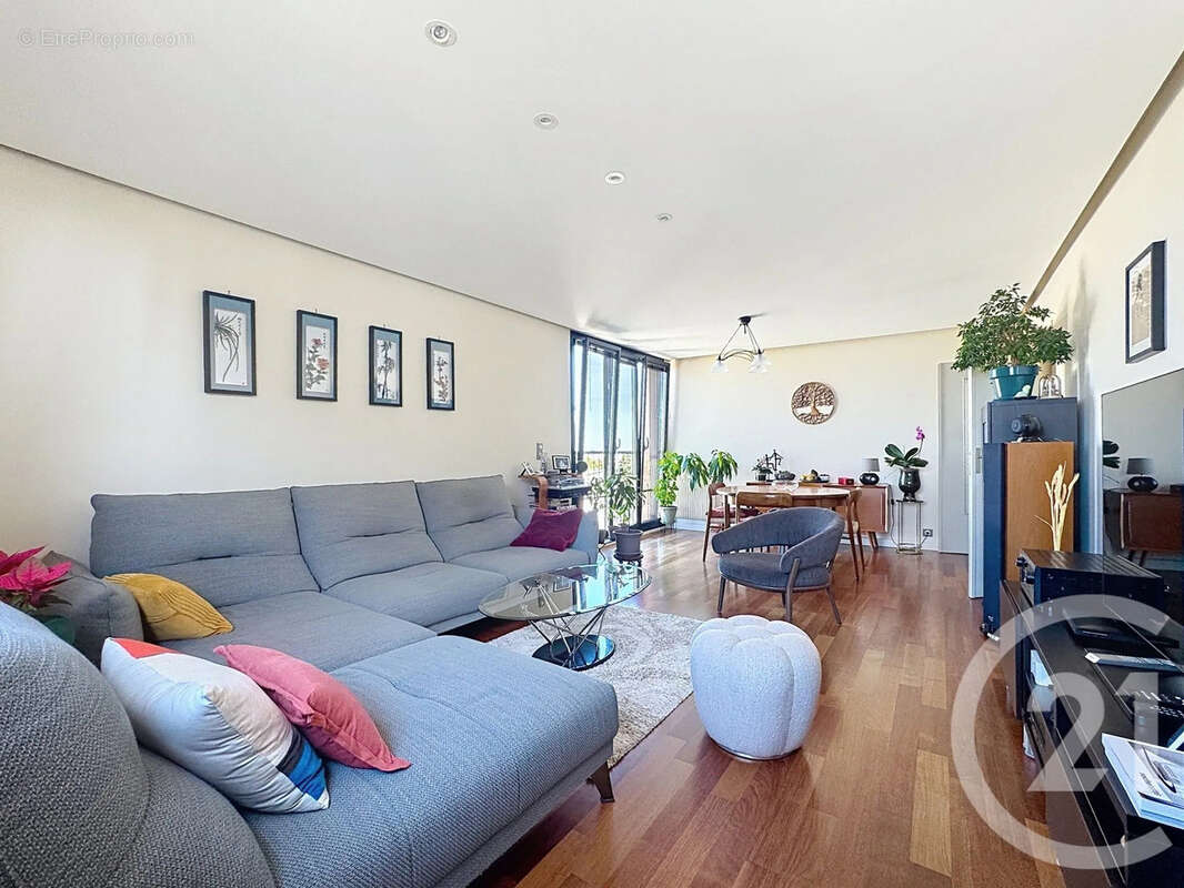 Appartement 79 m² à Reims  - photo 3