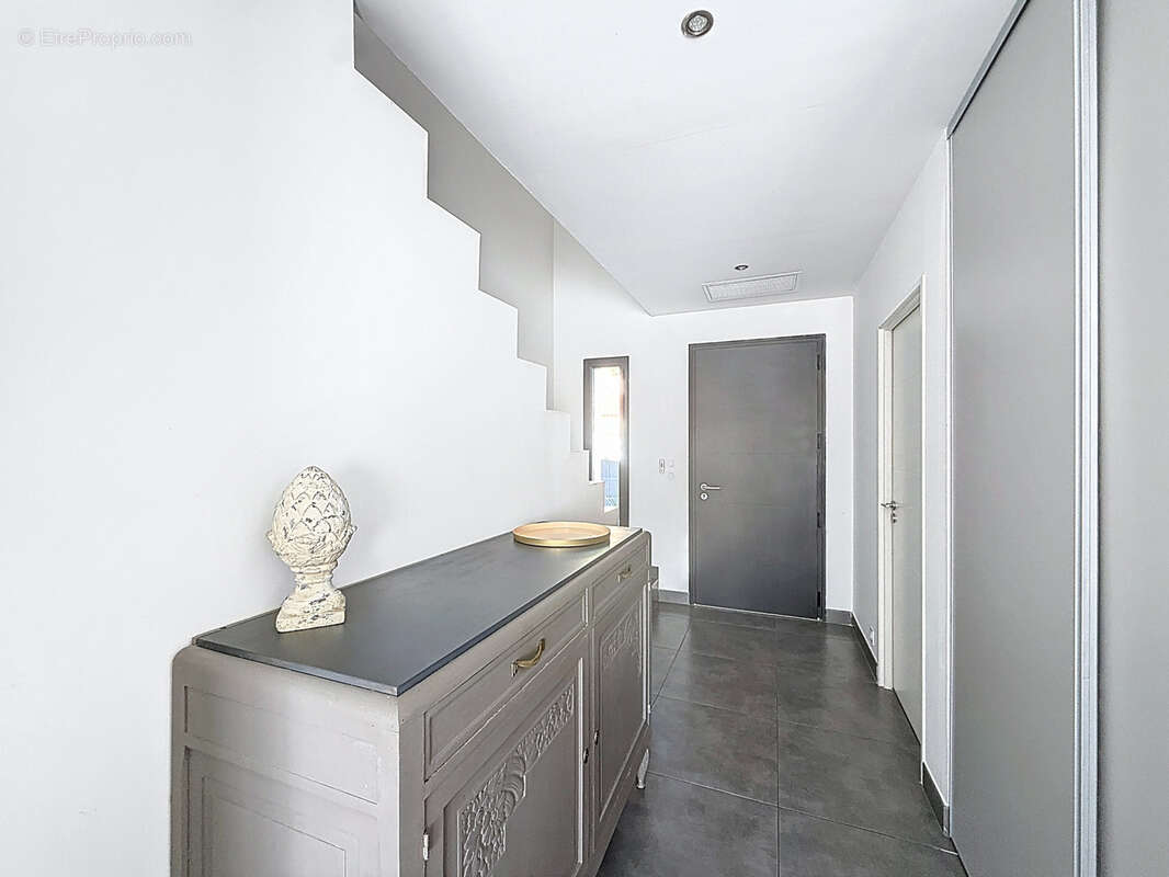 Maison à PEZILLA-LA-RIVIERE