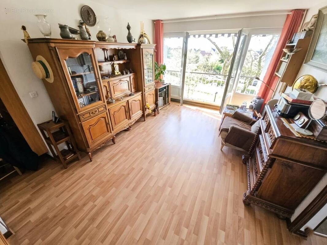 Appartement à CHENNEVIERES-SUR-MARNE