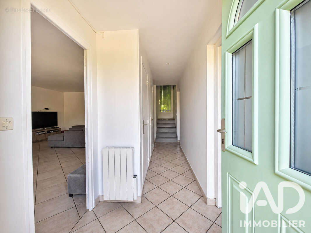 Maison 105 m² à Saint-Cernin-De-Larche  - photo 2