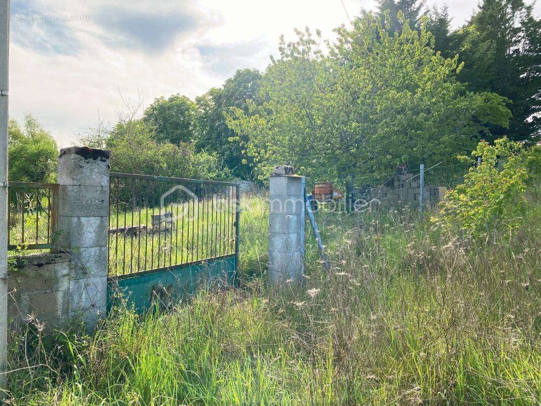 À SAISIR – Maison au calme avec fort potentiel à seulement 6 km de Clamecy 58500 ! - photo 13