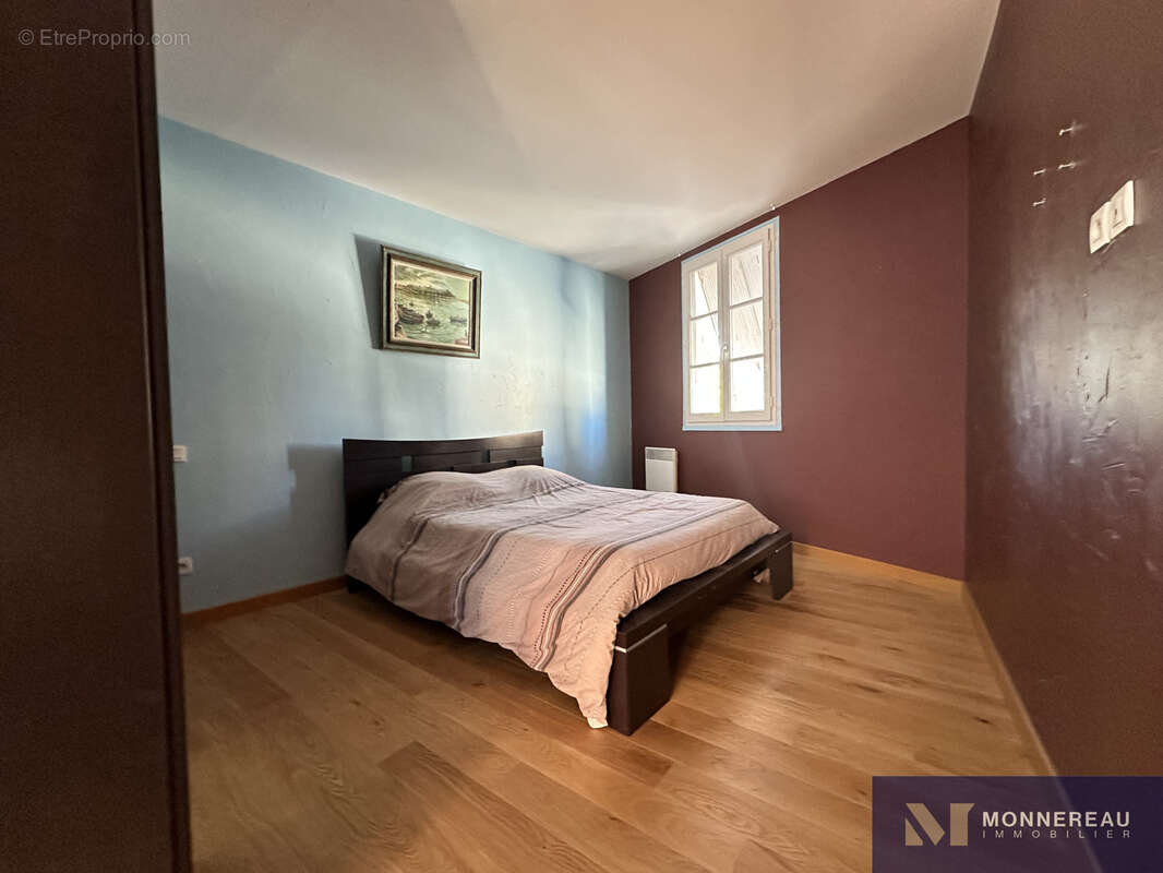Appartement à BARBEZIEUX-SAINT-HILAIRE