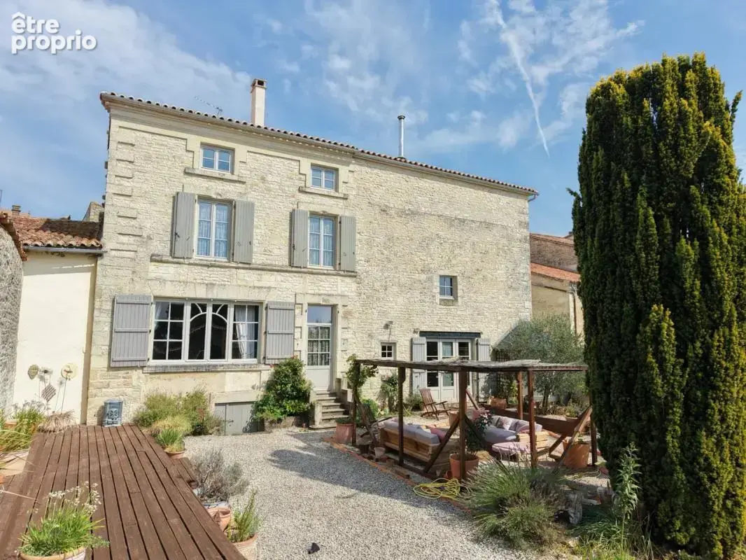 Maison à TUSSON