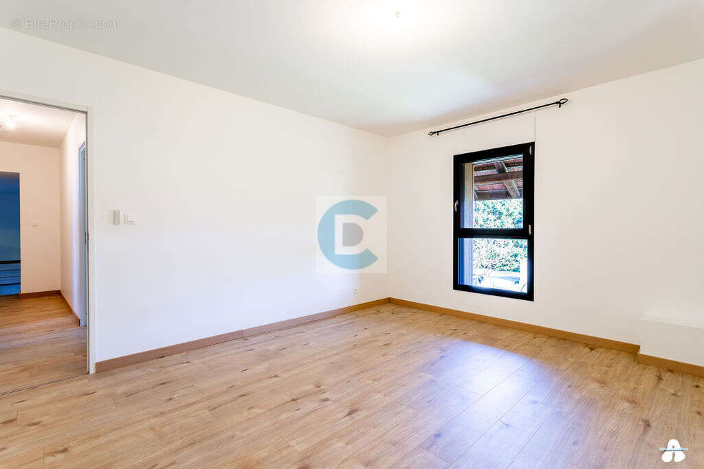 Appartement à ARTHAZ-PONT-NOTRE-DAME