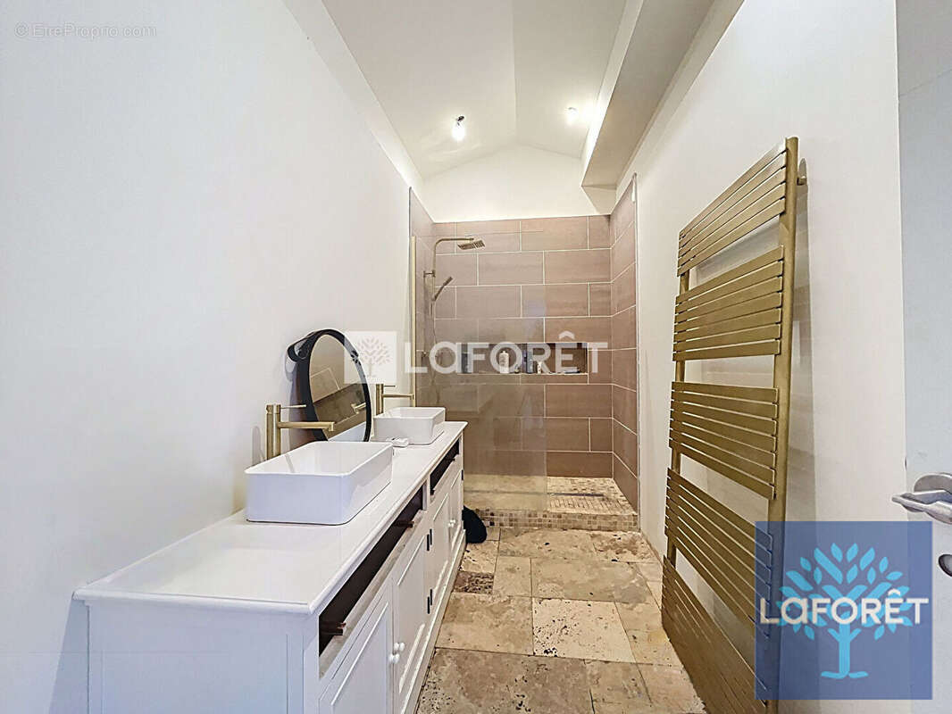 Maison à VIGNEUX-SUR-SEINE