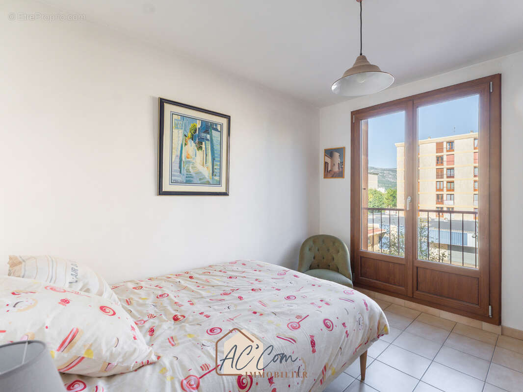 Appartement à AUBAGNE