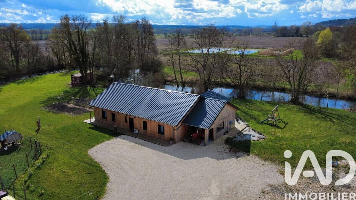 Photo 1 - Maison à LES CLERIMOIS