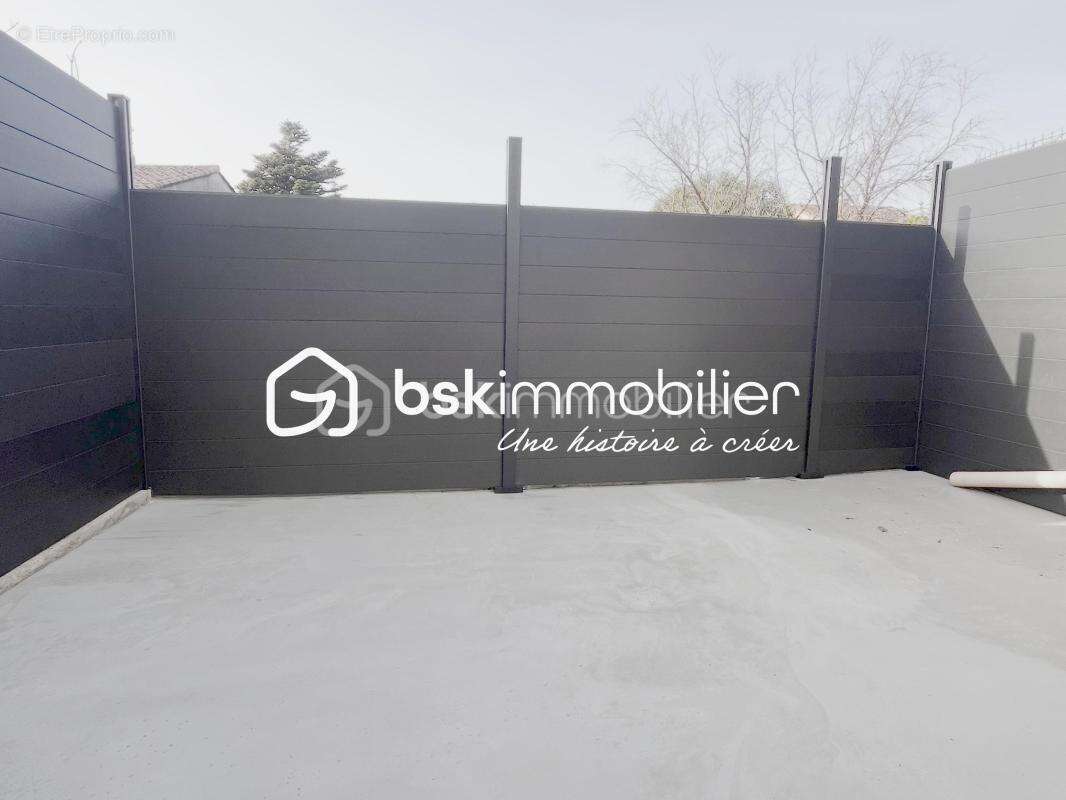 Appartement à LA CRAU