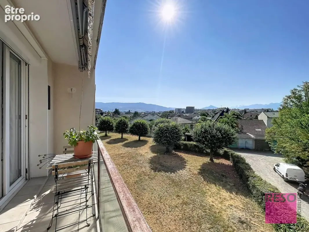 Appartement à AMBILLY