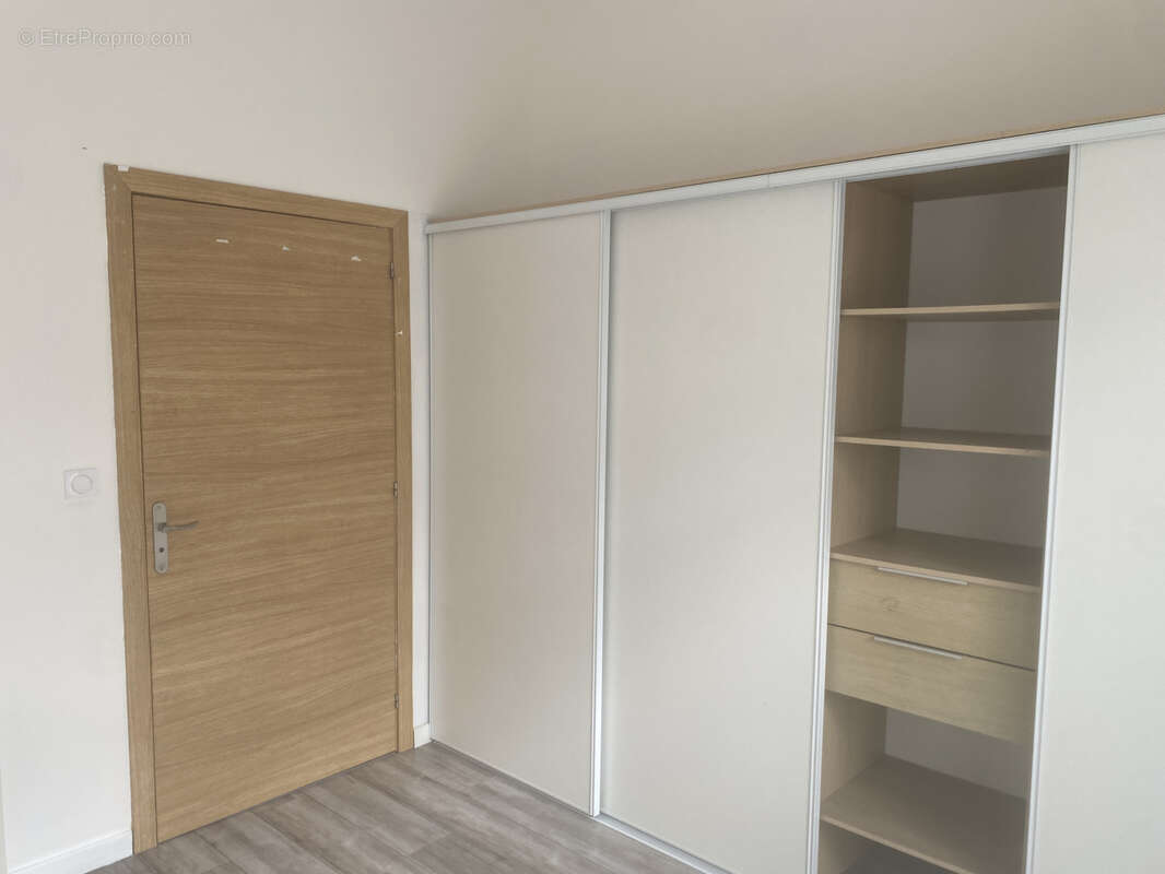 Appartement à MAUGUIO