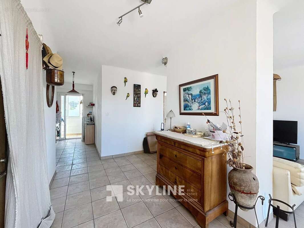 Appartement à MARSEILLE-4E