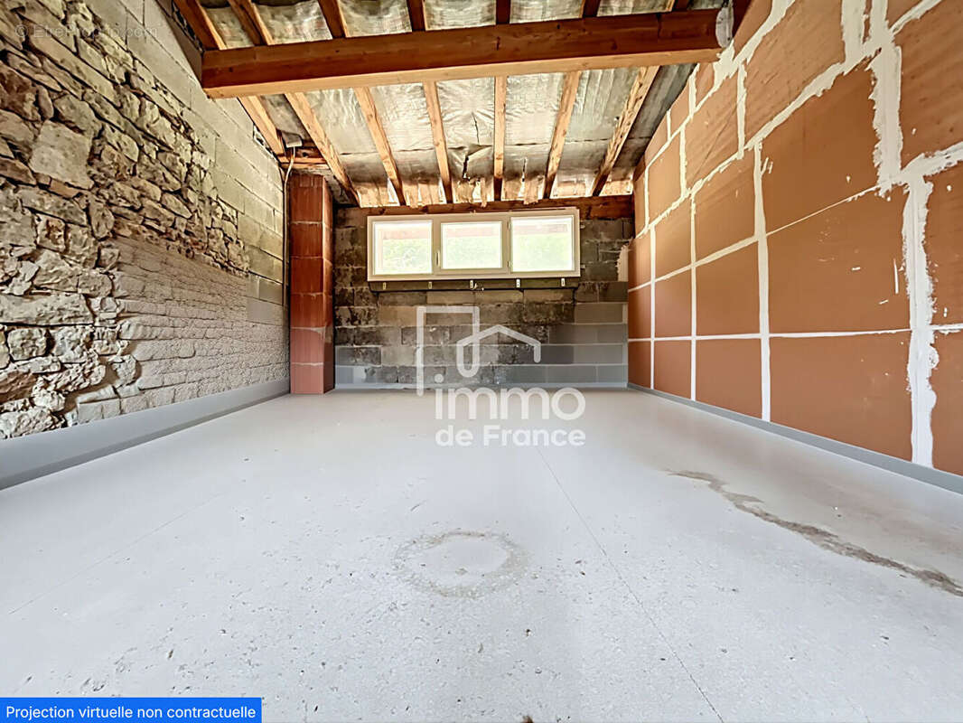 Appartement à MONTREAL-LA-CLUSE