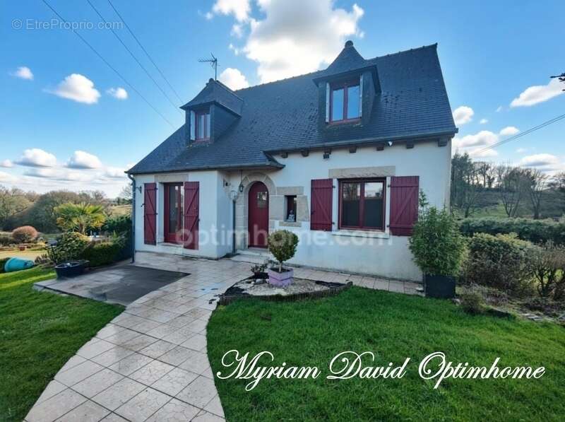 Maison à GLOMEL